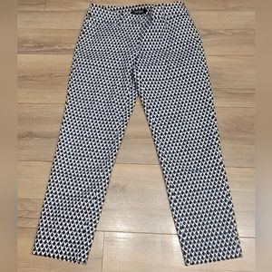 White house black market black and white ankle pants size 4